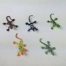 Custom funny halloween rubber lizard toy for party decoration